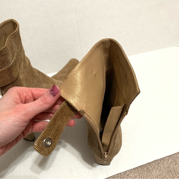 Stuart Weitzman Tan Suede Snip Toe Heeled Booties Women’s Size 7.5 AA Narrow - Picture 7 of 9